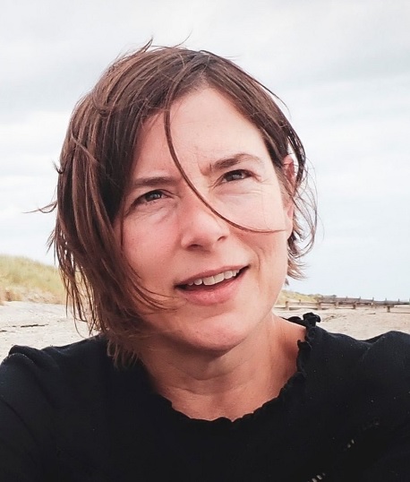 Sue Hendra introduces Supertato's very veggie Christmas tale