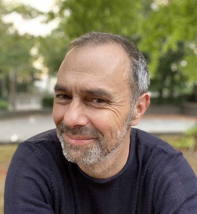 Justin Worsley celebrates laughter and self-belief in Henry the Artistic Dog