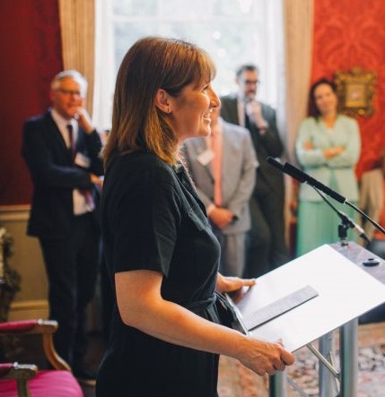 Government commits to ensuring every primary school has a library