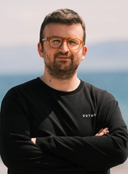 Exploring our digital footprints in Seán Farrelly's Tom Burne Has Left the Chat
