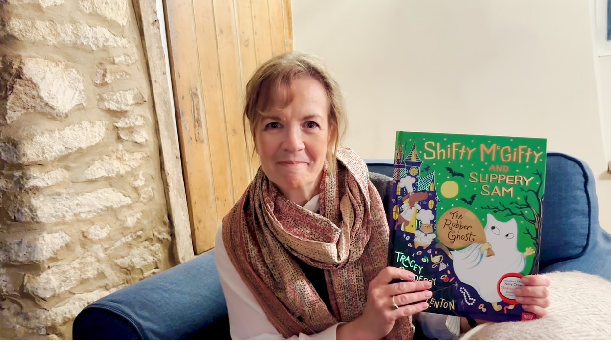 Shifty McGifty & Slippery Sam are back in The Robber Ghost mystery