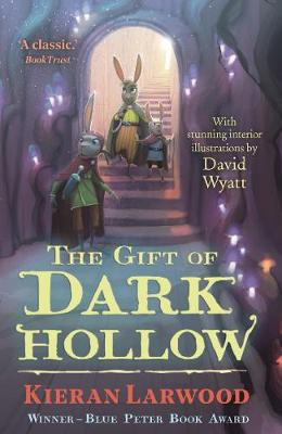 The Gift of Dark Hollow (The Five Realms, Book 2)